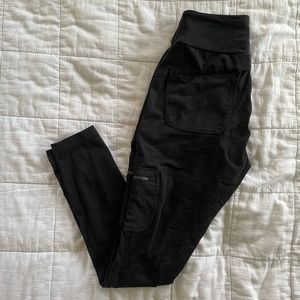 Athleta Headlands Hybrid Cargo Tight
